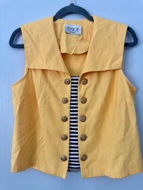 🇨🇦 EUC VTG 90s Jessica Petites Yellow Vest • Gold Crest Buttons • Made in Canada